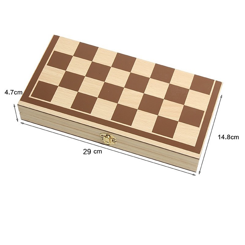Joc de sah, 32 de piese, dimensiuni 29.5 x 29.5 x 3.5 cm, tabla din lemn