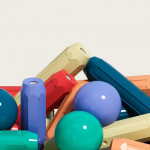 Set magnetic de constructie pentru copii, 136 piese multicolor, cutie depozitare, 2.9-8.6 cm