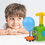 Jucarie interactiva lansator baloane, 12 baloane, 4 figurine, multicolor