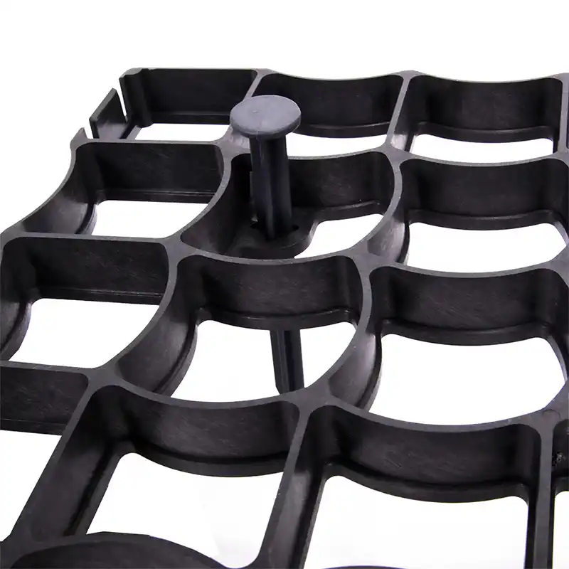 Grila eco p3 pentru parcare, 50x50x3 cm, rezistenta 180 tone/mp, negru