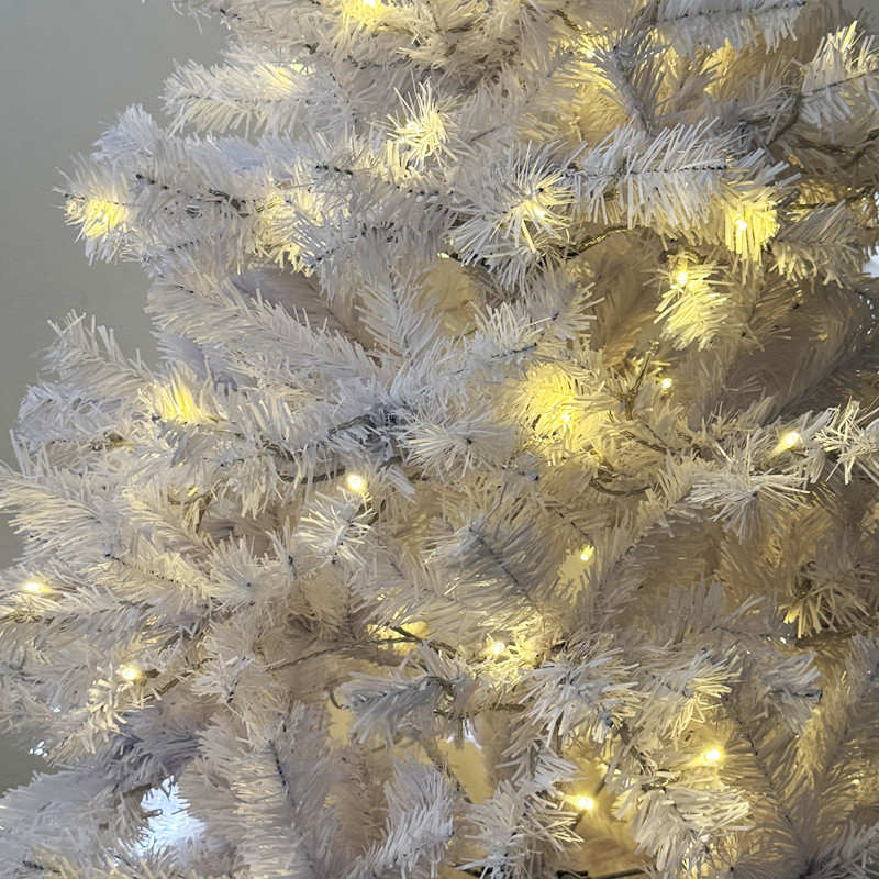 Brad alb artificial iluminat, 195 cm, 360 led-uri alb cald, 936 ramuri dense, suport metalic
