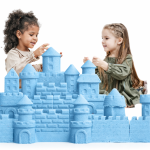Nisip kinetic albastru, set 3 kg, 6 forme de modelat, cutie gonflabila 45x58 cm