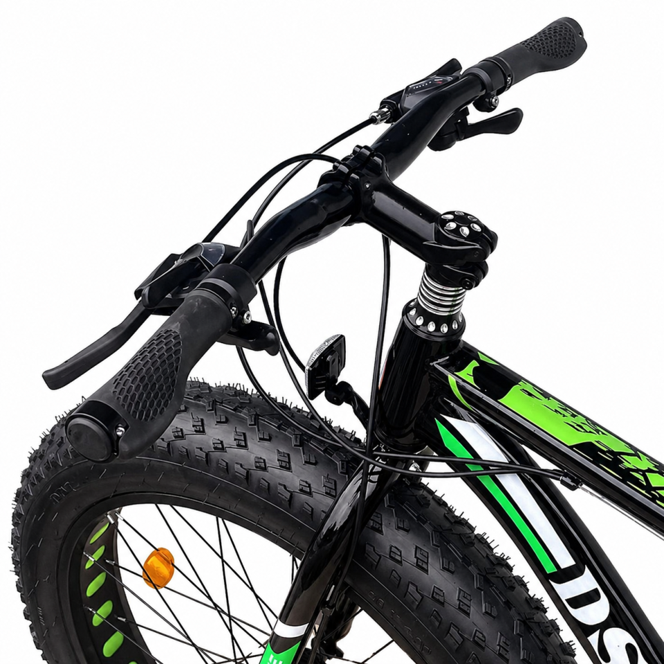 Bicicleta fat bike, roti 26 inch, cadru 17 inch, schimbator shimano, 21 viteze, frane pe disc, negru/verde