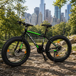 Bicicleta fat bike, roti 26 inch, cadru 17 inch, schimbator shimano, 21 viteze, frane pe disc, negru/verde