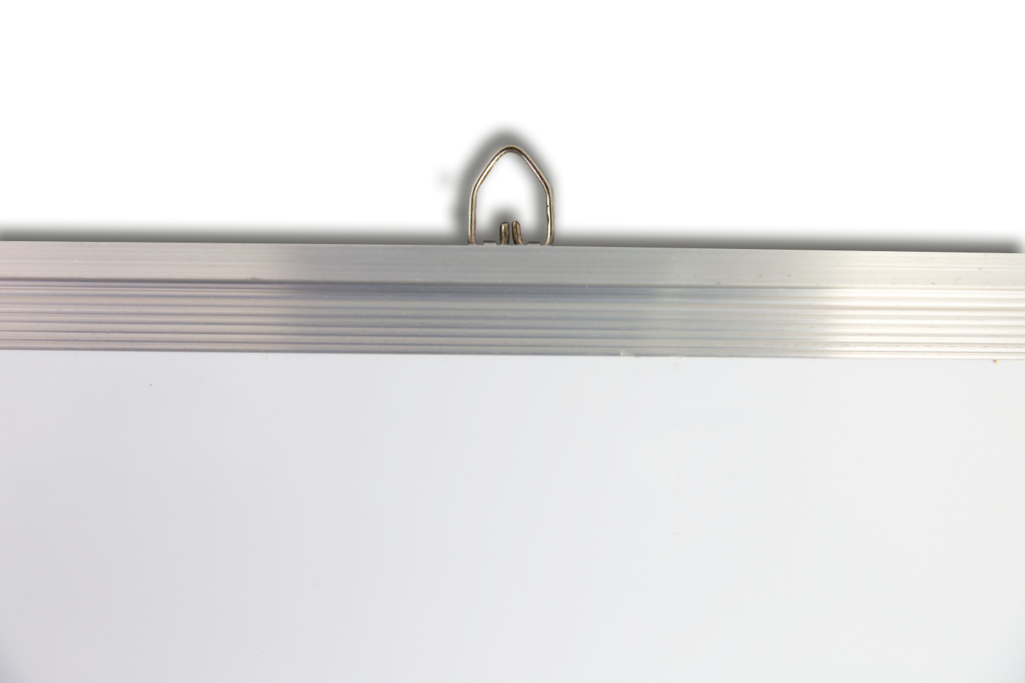 Tabla magnetica premium alba 90x120 cm, rama de aluminiu, fixare perete, suport markere