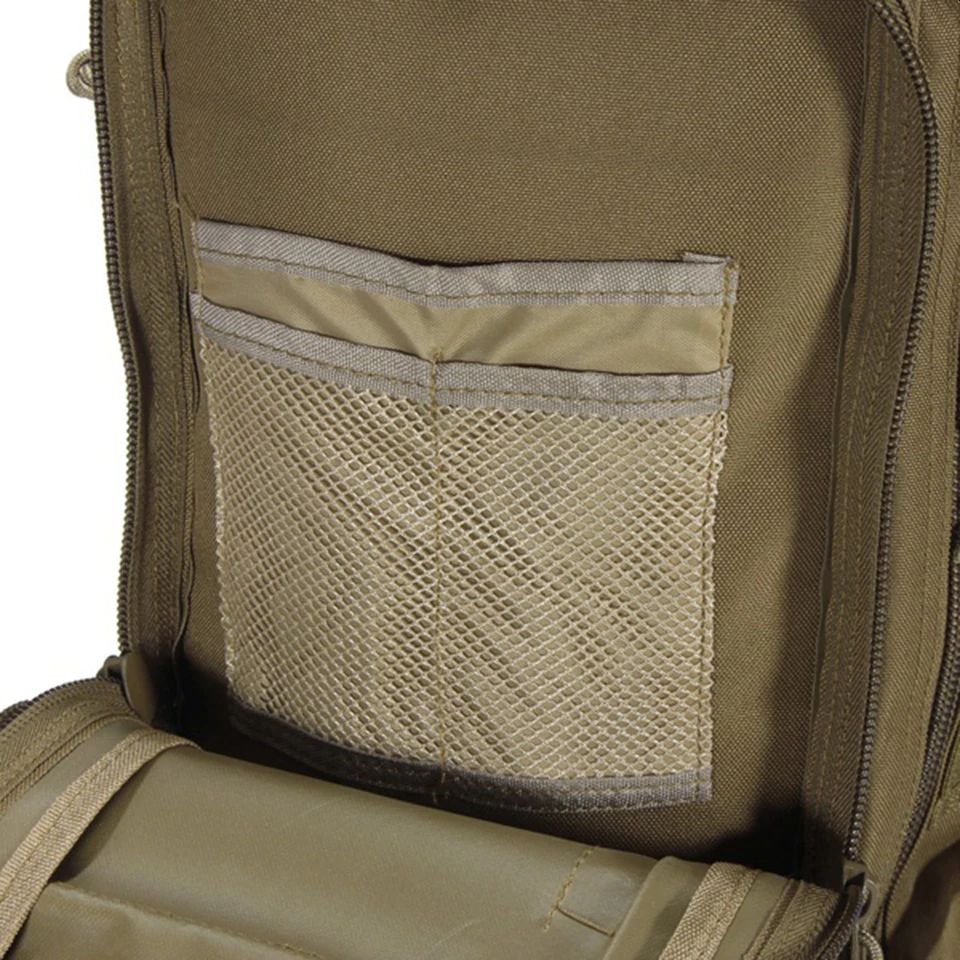 Rucsac camuflaj, 2 compartimente, 2 buzunare, impermeabil, inchidere cu fermoar