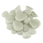 Pietricele fosforescente glow in the dark decorative, translucide care lumineaza turcoaz cantitate 100 gr