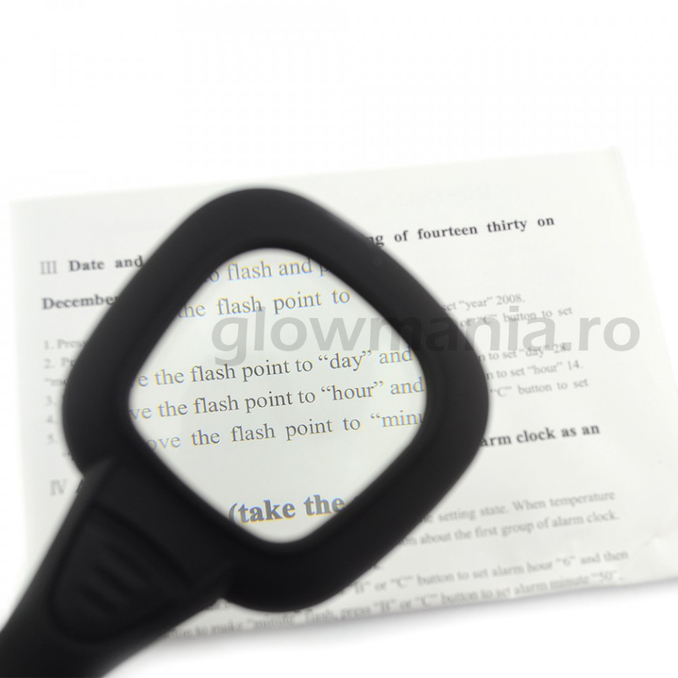 Lupa cu lumina alba si detector valuta