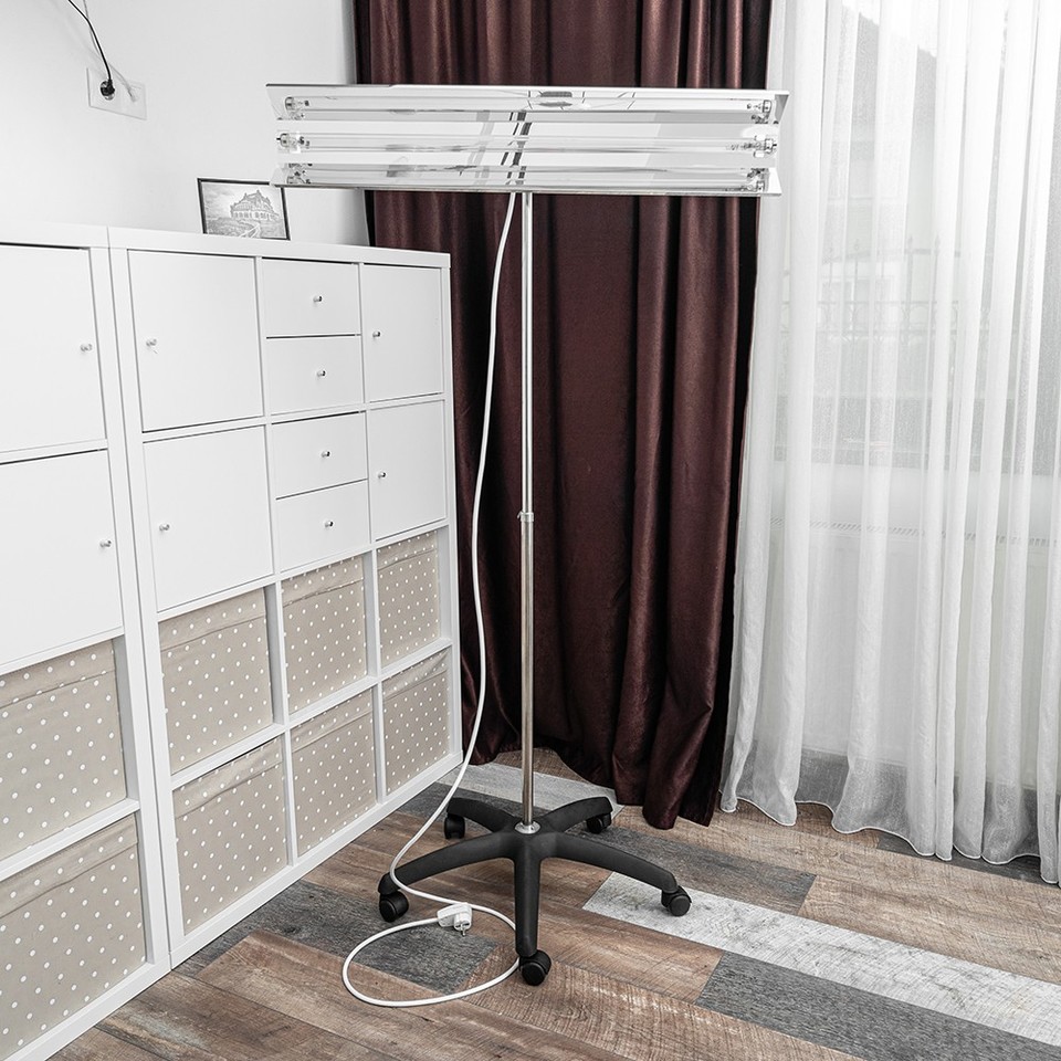 Lampa bactericida uvc 30w, orientabila, portabila cu stativ telescopic, sterilizare 30 mp, reflector