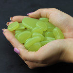 Pietricele fosforescente decorative glow verde deschis, decor exterior si interior pachet 100 grame
