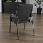 Scaun de conferinta, tapiterie piele ecologica si spuma, cotiere captusite, inaltime 91 cm