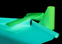 Material textil verde glow luminescent, 1.45 mp, lavabil, 190g/mp