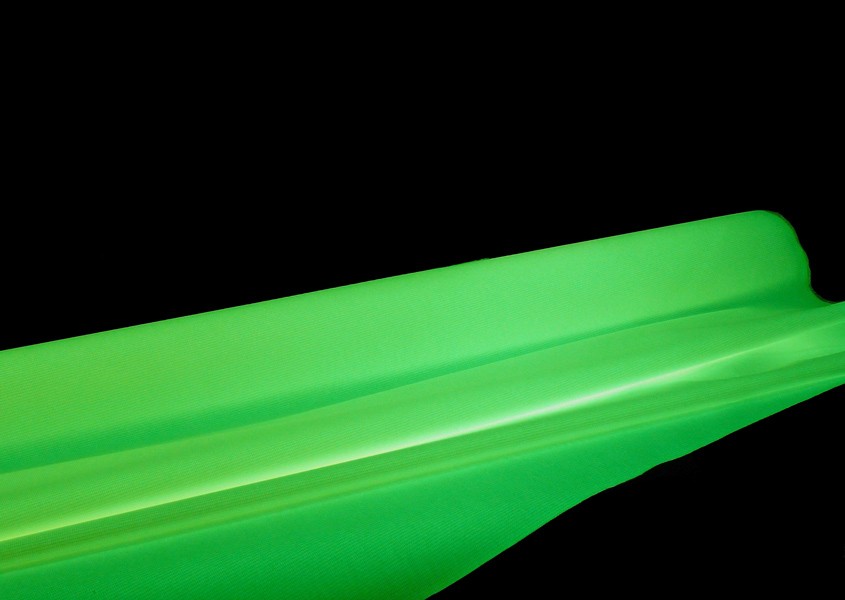 Material textil verde glow luminescent, 1.45 mp, lavabil, 190g/mp