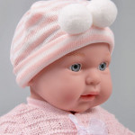 Papusa bebelus 45 cm, 4 accesorii imbracaminte, hainute roz