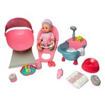 Papusa interactiva 35 cm, bea apa, face pipi, 12 sunete, 14 accesorii, leagan, scaun de masa, cadita baie